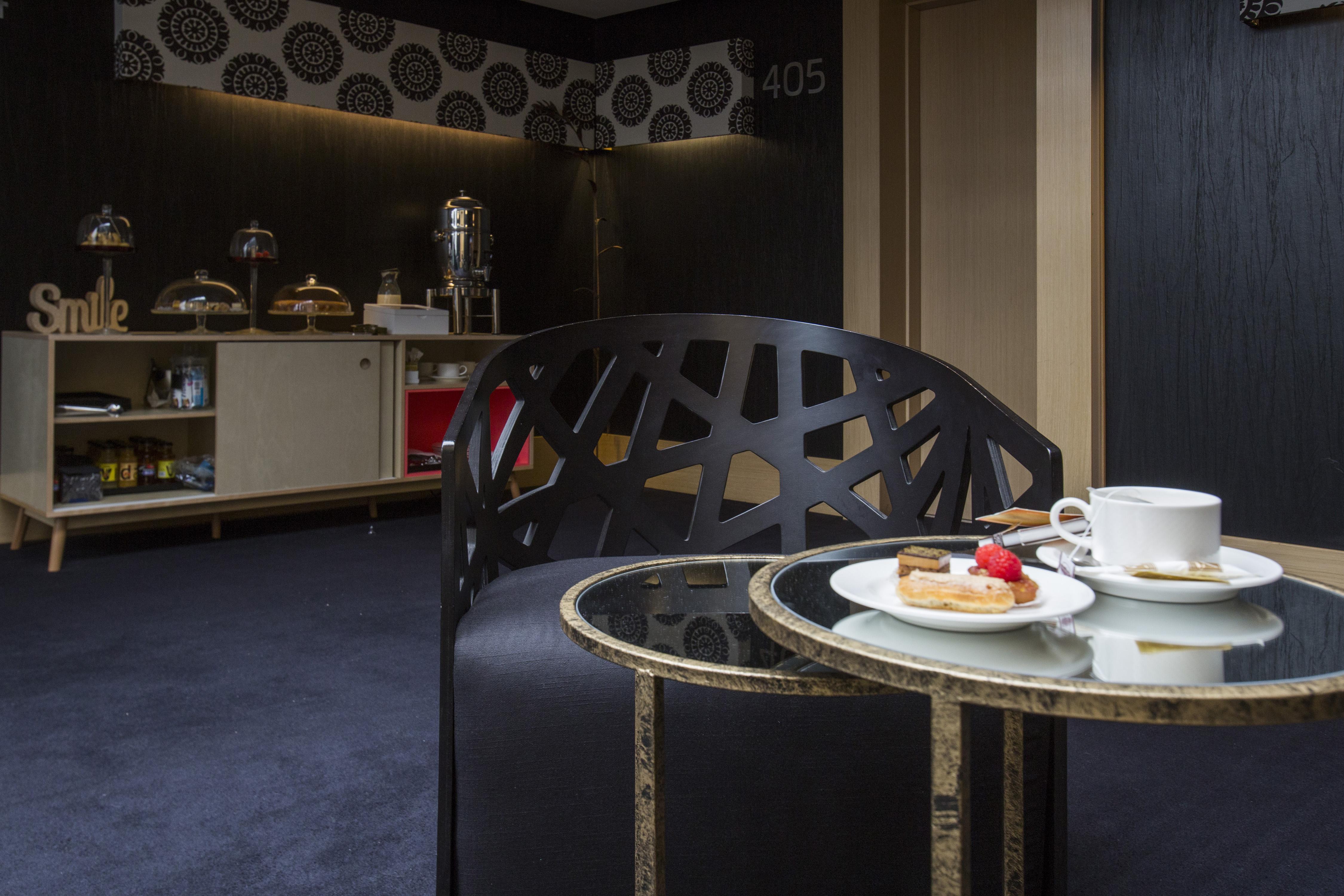 Vincci Seleccion Posada Del Patio Malaga Luaran gambar The Kitchenette